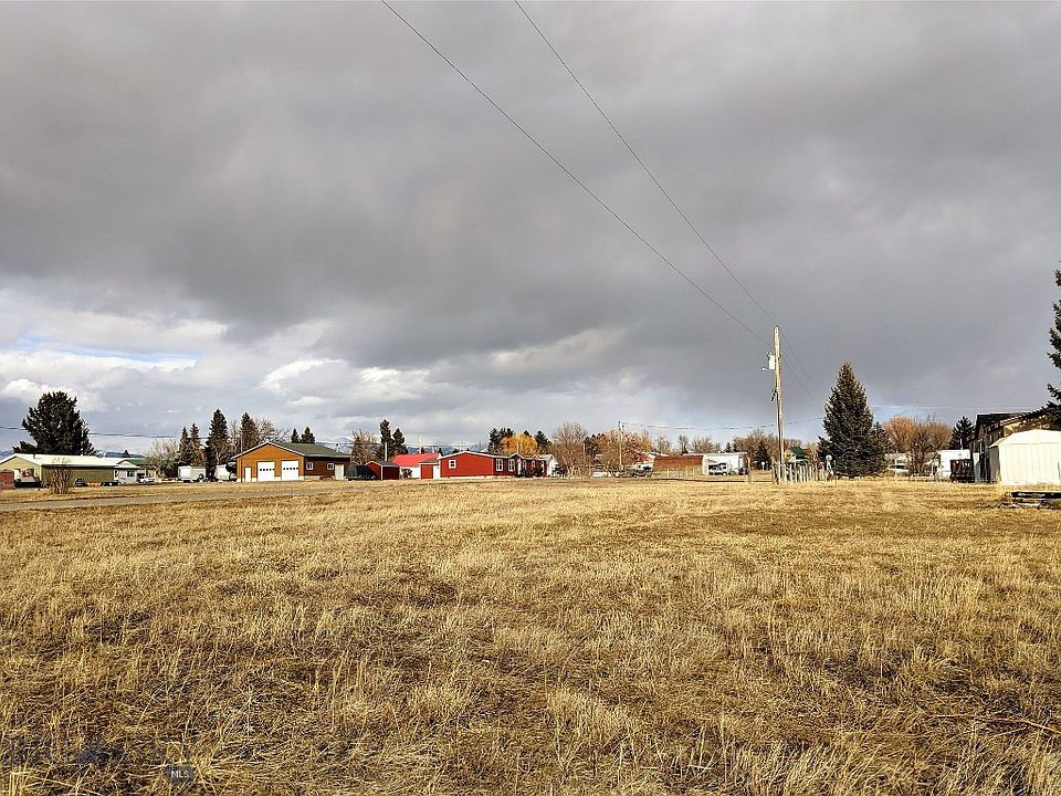 1st image of 209 Main St W