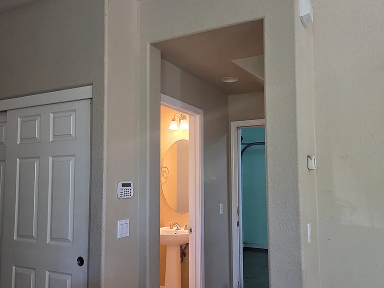 1948 Citrine Way — Photo 7