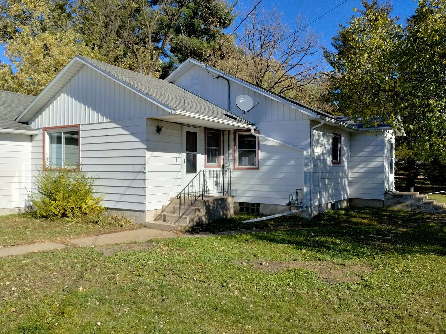 2 bed, 1800 sqft, $1,500 — Photo 1