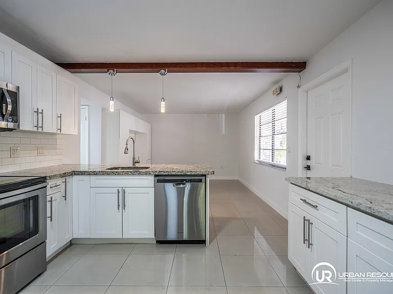 3265 Virginia St #1 — Photo 17