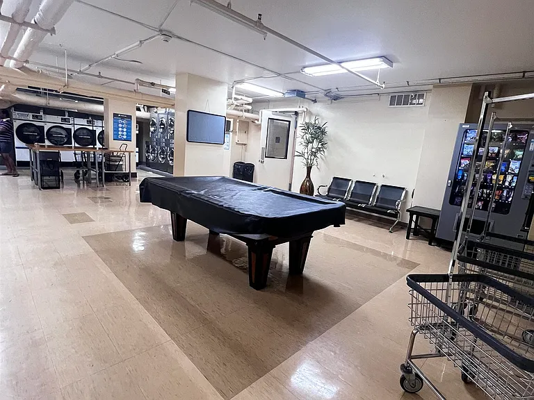 10 Huron Ave #1E — Photo 11