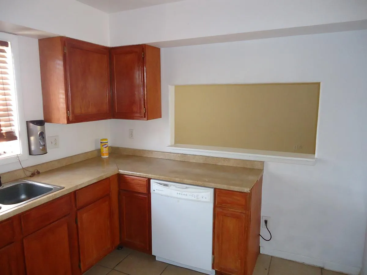 229 Thunderbird Drive — Photo 2