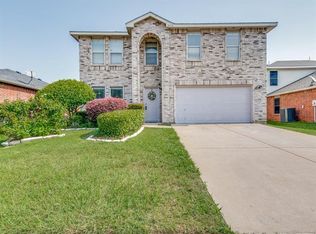 2972 Santa Sabina Dr, Grand Prairie, TX 75052