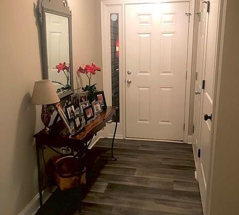 3rd image of 111 Bridle Path