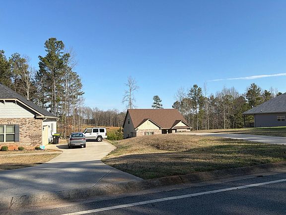 3rd image of 8278 E Carroll Rd