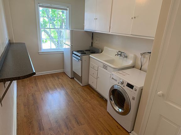5th image of 2830 Fairway Dr APT 162A