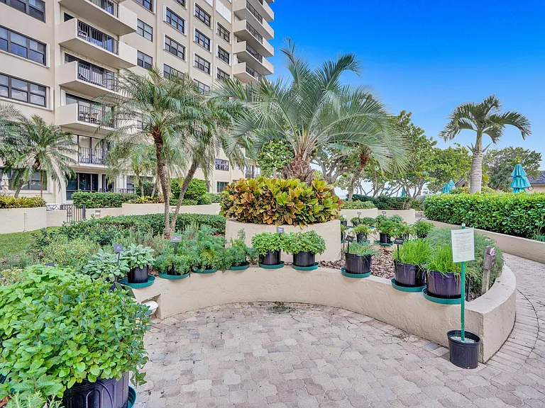 5000 N Ocean Blvd #208 — Photo 25