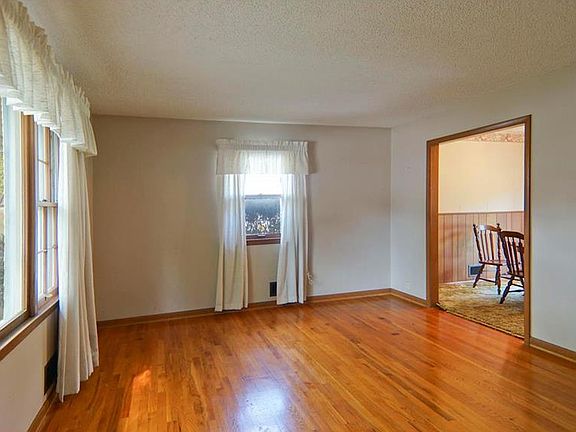 4th image of 4325 S Saville Ave