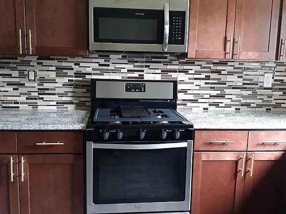5th image of 213 Coville Dr