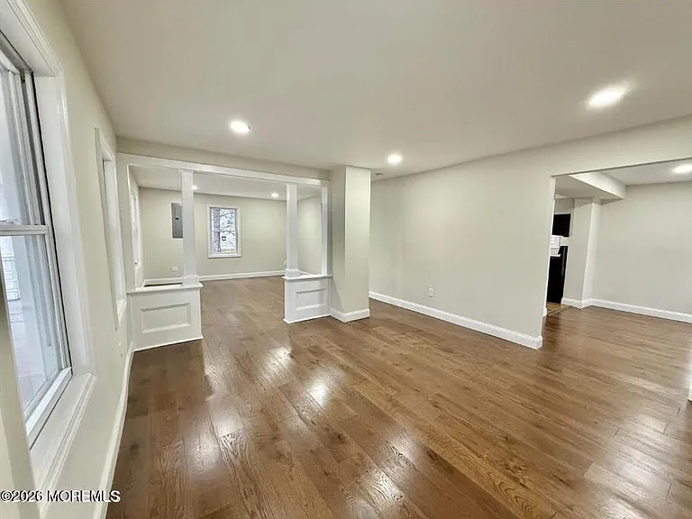 30 Maple Ave — Photo 6