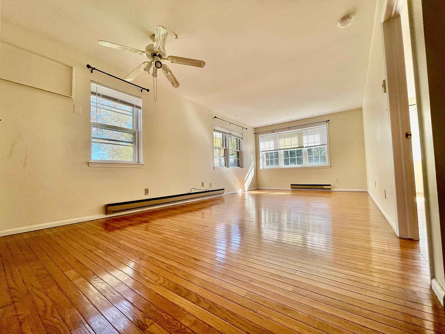 18914 Crocheron Ave — Photo 4
