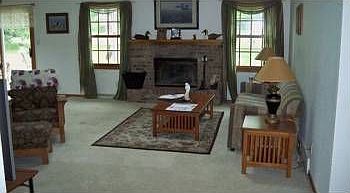 5th image of 713 Sommer Dr