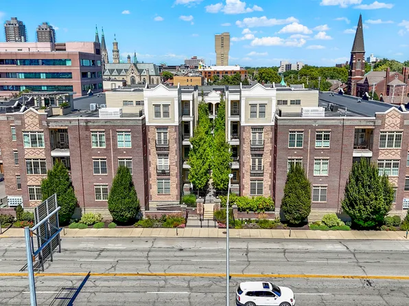 450 E Ohio St APT 321, Indianapolis, IN 46204