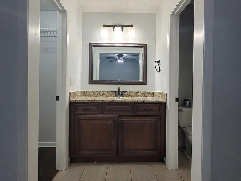 905 Benevente Loop — Photo 21