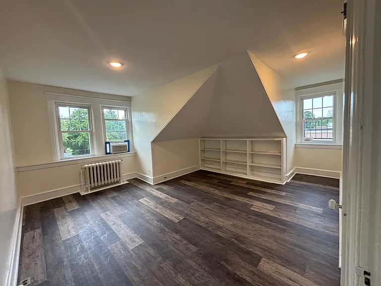 724 Main St #3 — Photo 8