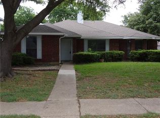 804 Creekview Dr, Mesquite, TX 75181