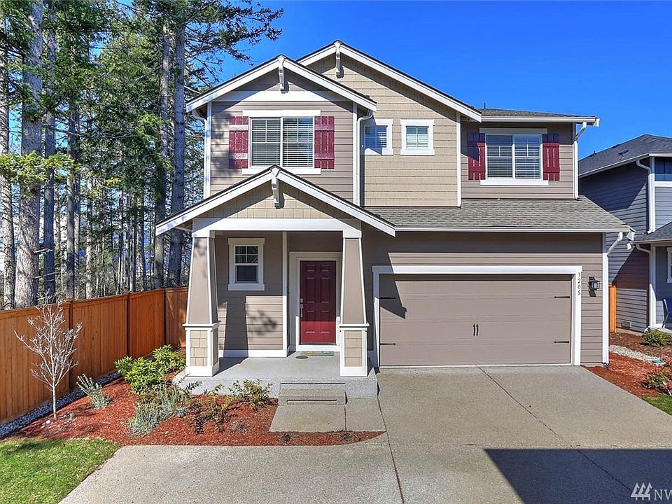 Welcome home to the best lot in the Puget Meadows community. This corner lot gives you additional parking space or a place for your children to play all tucked away from the street. This beautiful home comes equipped with central A/C for year-round comfort for those hot Washington days.