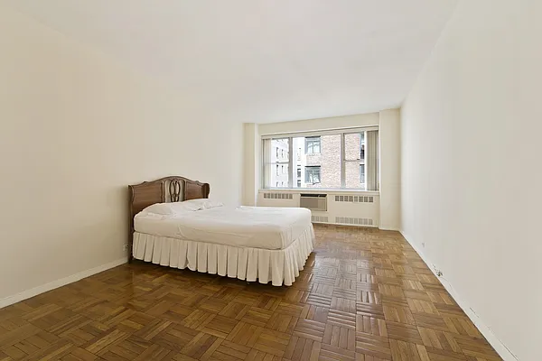 Sold by Nest Seekers International | media 12