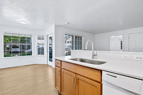 5775 N Garrett St #102 Photo 1