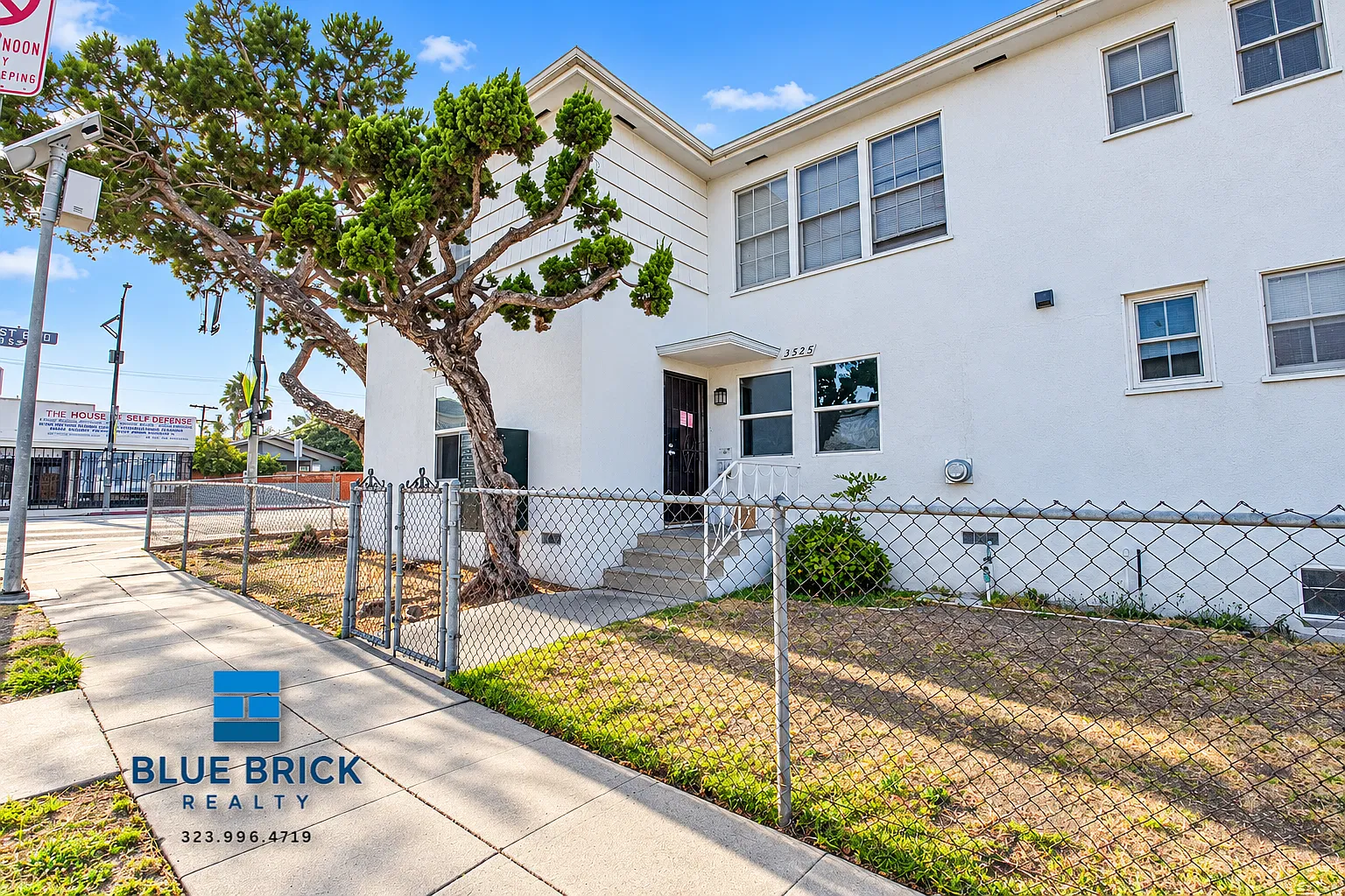 Charming 2-Bedroom Near Crenshaw Blvd & Local Shopping — Photo 2