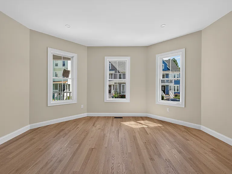 25 Richfield St #1 — Photo 9