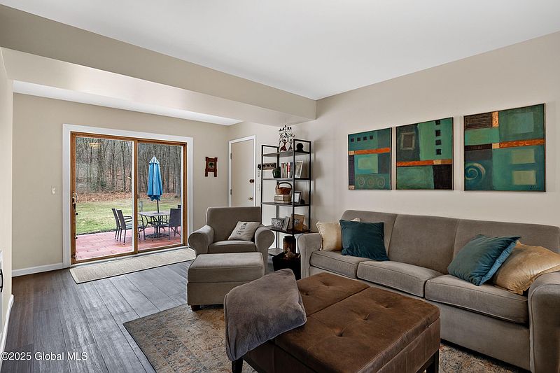 5th image of 56 Baker Drive