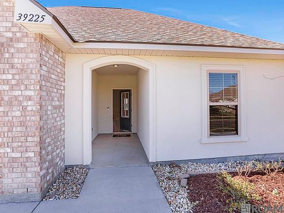 3rd image of 39225 Blue Heron Ct