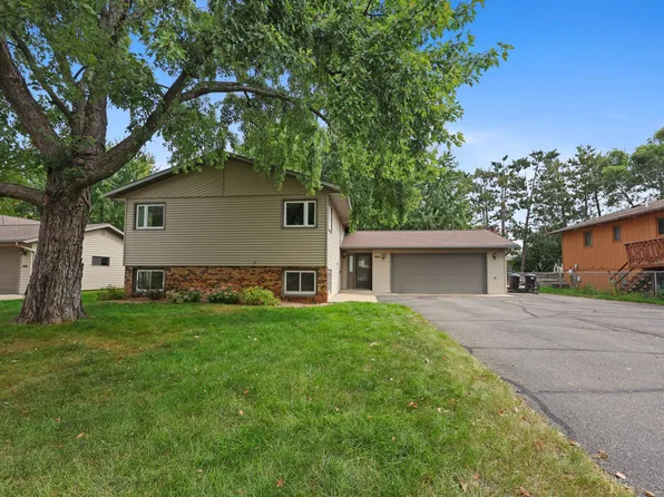 482 Kirkwall Dr, Waite Park, MN 56387