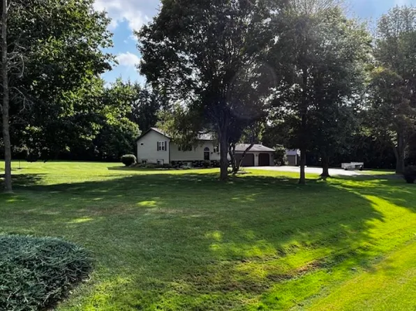 W5709 Quarry Rd, Appleton, WI 54913