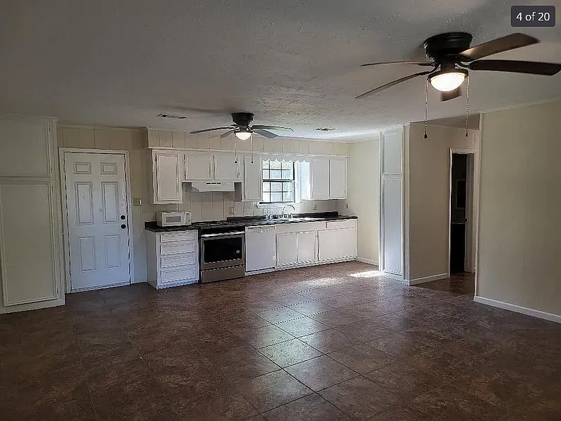 3 bed, 1.5 bath, 1008 sqft, $1,250 — Photo 3