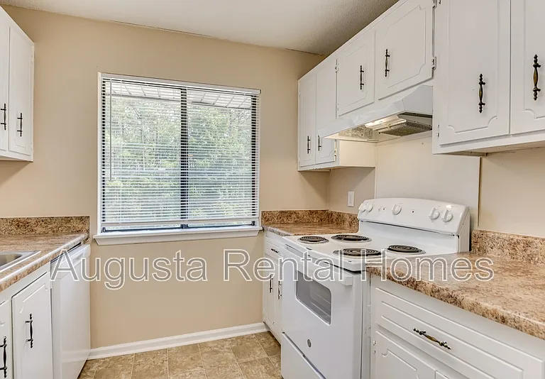 3510 Woodlake Rd #D — Photo 12