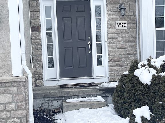 3rd image of 6570 Shady Lake Ct