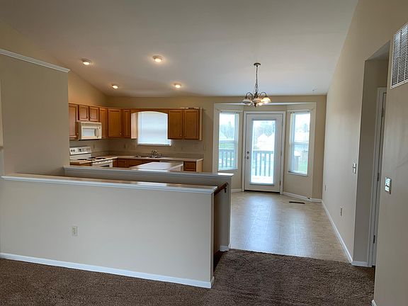 3rd image of 6397 Deermeade Dr