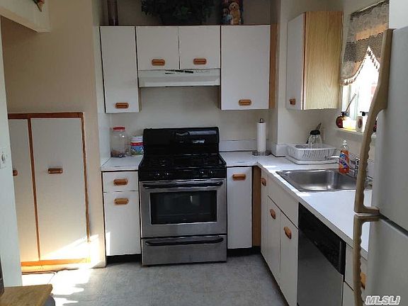 5th image of 8528 Dumont Ave