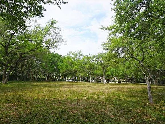 57,934 sq ft spectacular Pinecrest lot, build to suit.