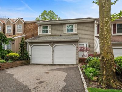 53 Estate Court, Woodbury, NY, 11797