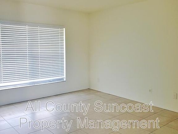5th image of 7450 35th St N APT 1203
