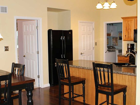 5th image of 5675 Gatehouse Way