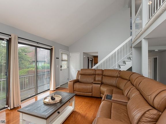 5th image of 27 Bloomingdale Dr BLDG 27 #3C