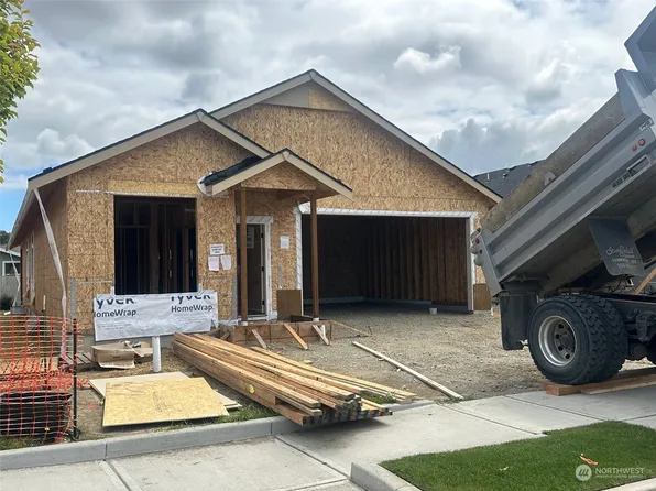 820 Parkland Loop, Sedro Woolley, WA 98284