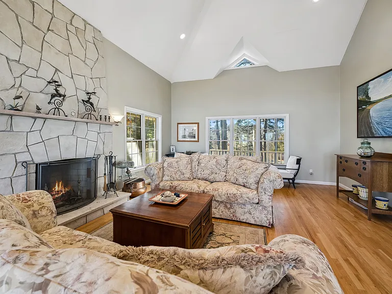 8 Duckwood Ln — Photo 11