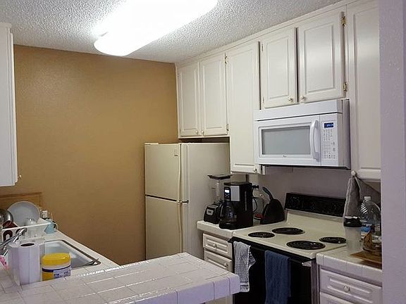 4th image of 3694 Barham Blvd APT F101