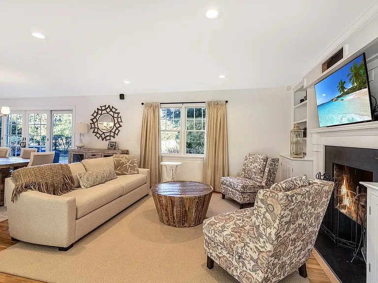 435 Luptons Point Rd — Photo 10
