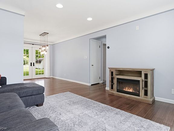 4th image of 8161 Marianna Blvd