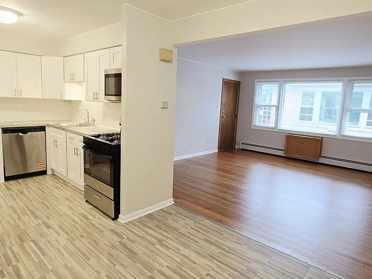 5835 W 63rd St — Photo 27