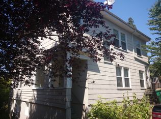 1418 E Spruce St, Seattle, WA 98122