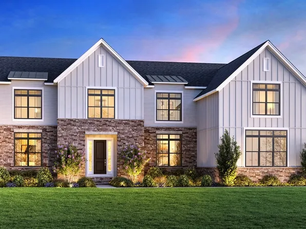 24 Whalen Rd, Hopkinton, MA 01748