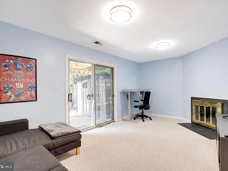 8657 Dellway Ln — Photo 34