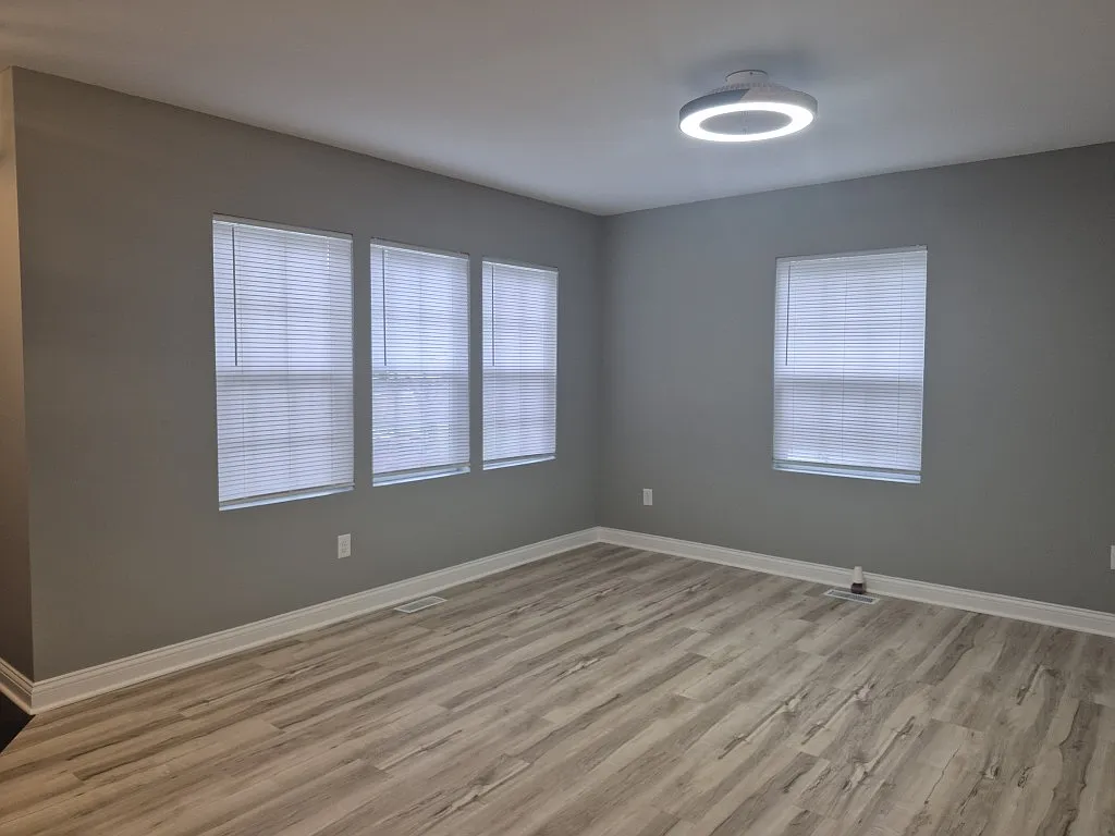 4 bed, 1700 sqft, $1,800 — Photo 2