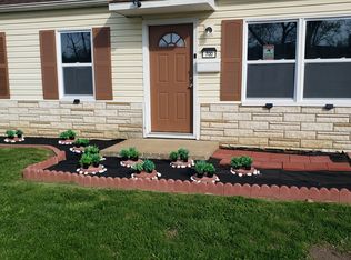 700 Saint Barbara Ln, Cahokia, IL 62206